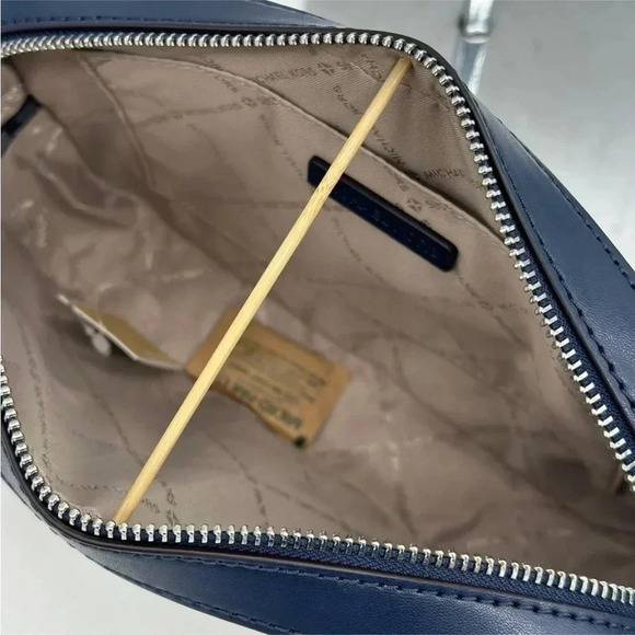 Michael Kors Large EW Zip Chain Xbody Crossbody Bag Admiral Navy - Picture 10 of 11